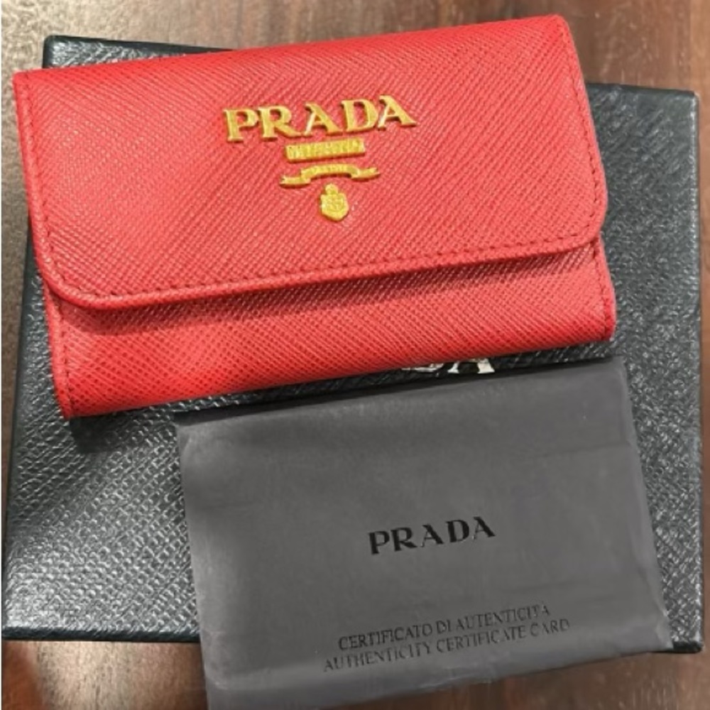 Prada Saffiano leather keyholder